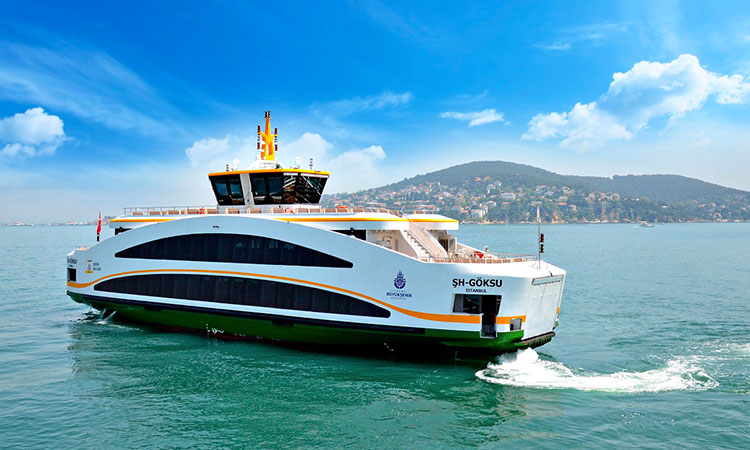 bateau de traversé à istanbul