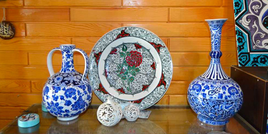 L'art de la Poterie et le Céramique Traditionnel d' Iznik et Kütahya