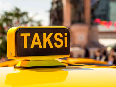 Le taxi collectif - le Dolmus Jaune à Istanbul
