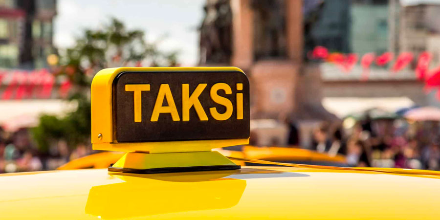 Le taxi collectif - le Dolmus Jaune à Istanbul