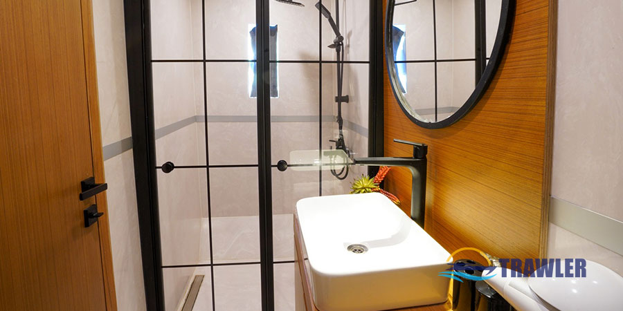 Le bateau chalutier Çınar Yıldızı