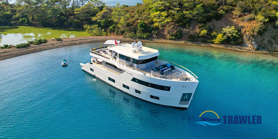 Le bateau chalutier Çınar Yıldızı