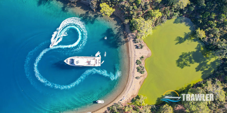 Le bateau chalutier Çınar Yıldızı