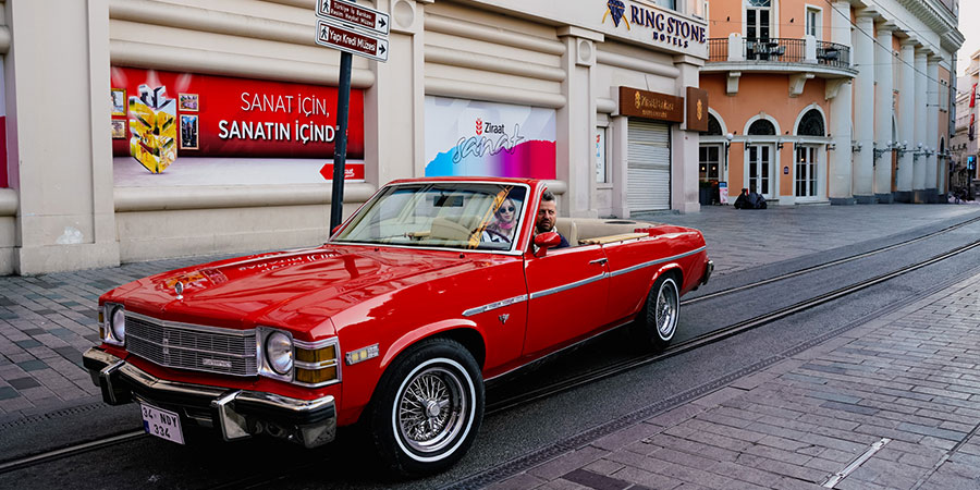Demande en Mariage dans une Voiture Classique – Istanbu