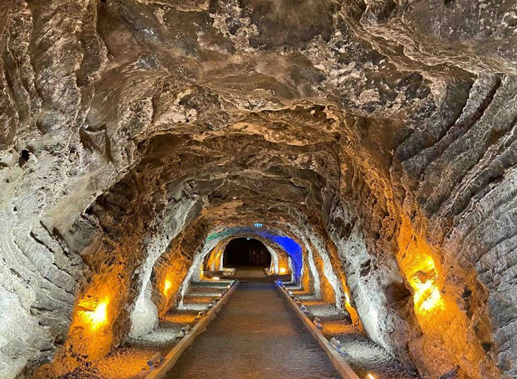 grotte de sel de Tuzluca