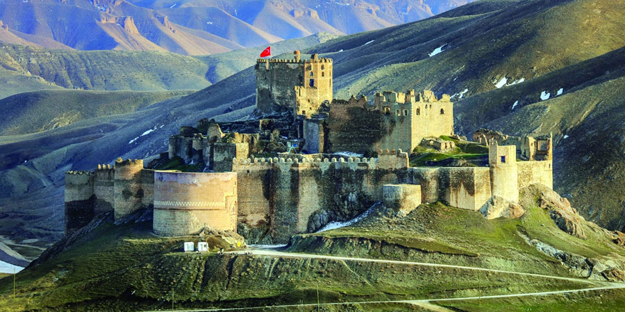 forteresse de Hoşap Kalesi