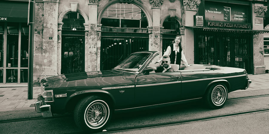 Demande en Mariage dans une Voiture Classique - istanbul